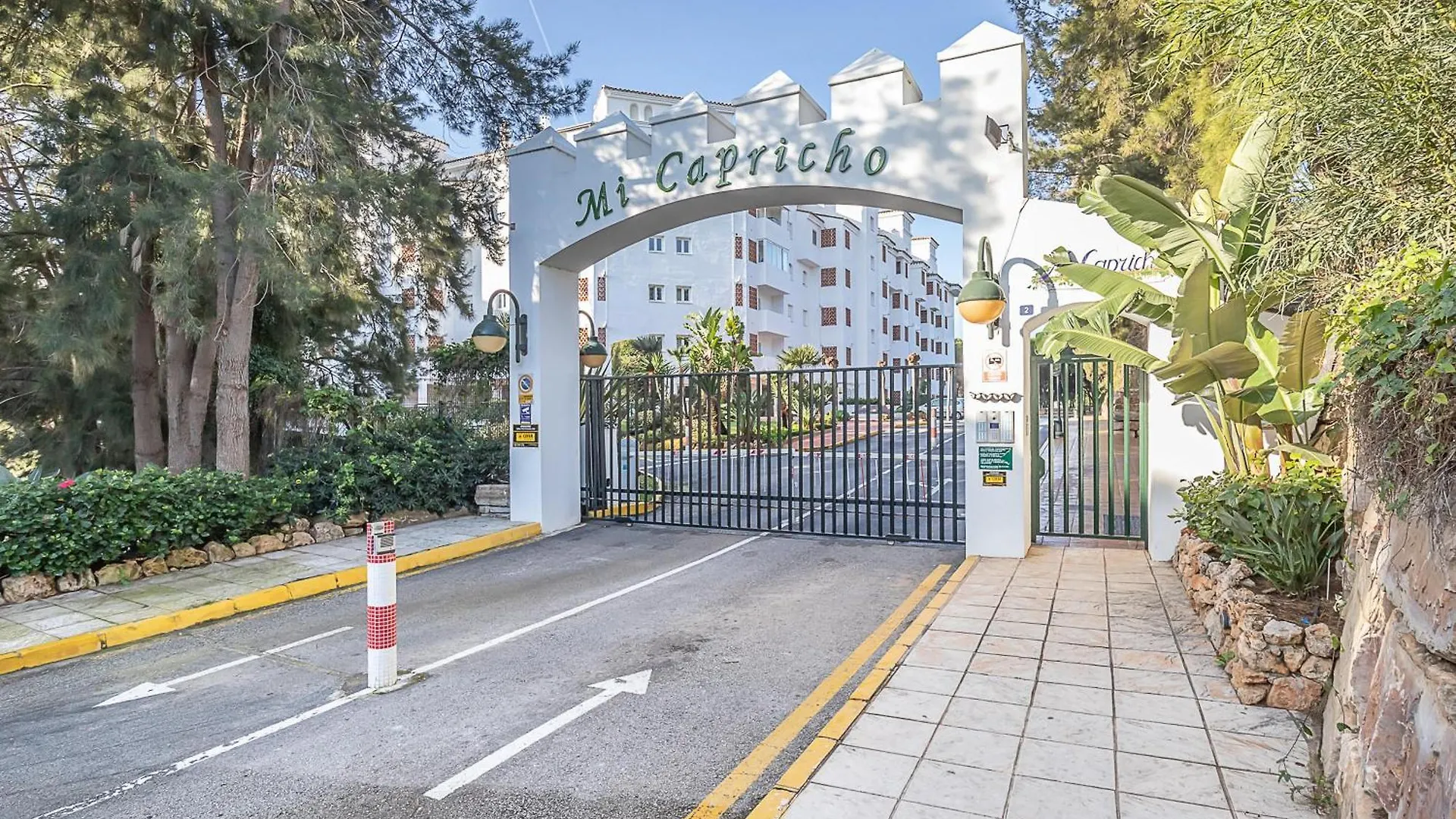 Mi Capricho Modern Sunshine - Happy Rentals Sitio de Calahonda Apartment